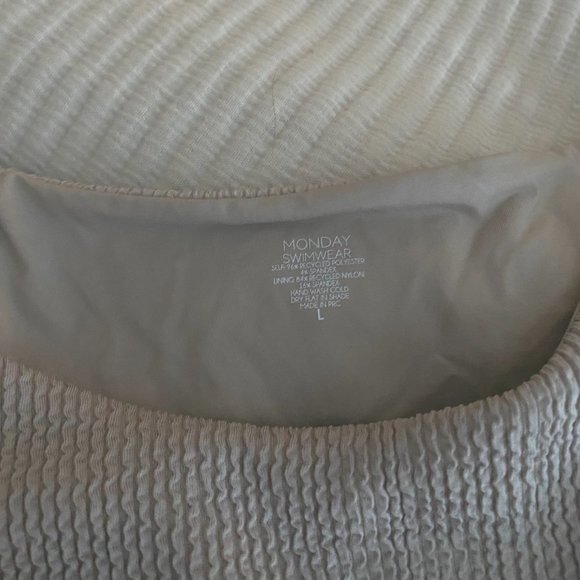 MONDAY SWIMWEAR Oat Crinkle Set x Bora Bora Bandeau Top + Byron Bottom (NWOT) - Picture 13 of 13